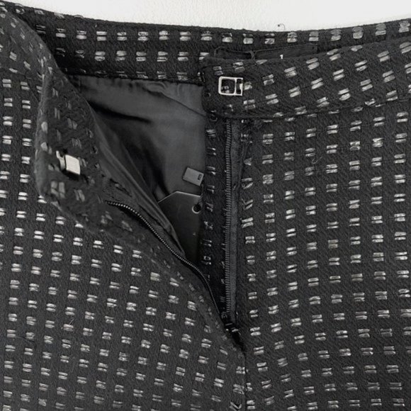 New Very J Shiny Stitch Textured Weave Shorts Black Size Small - Picture 4 of 16